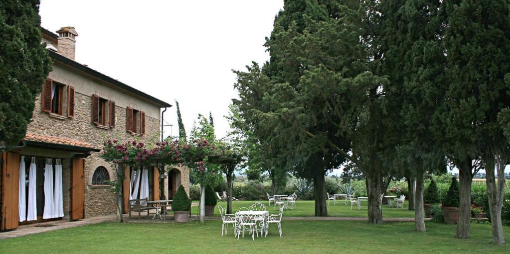 Podere Le Mezzelune Бибона Екстериор снимка