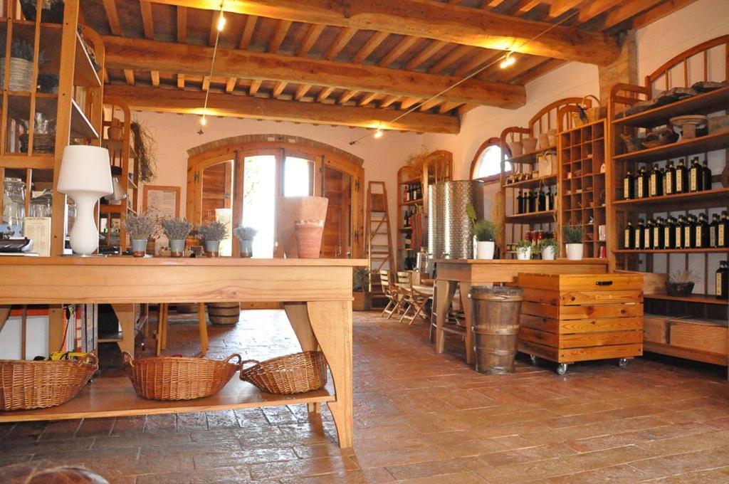 Podere Le Mezzelune Бибона Екстериор снимка